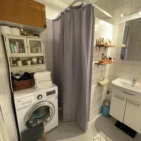 Flat Near Metro, Shopping & Park * København